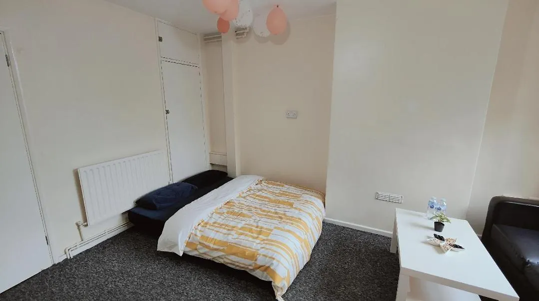 Ensuite Flat London